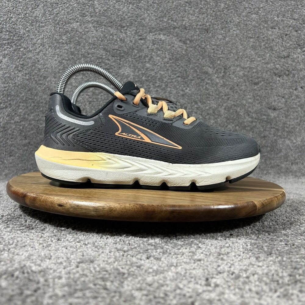 Altra Provision 7 AL0A7R70280 Women’s Size 7.5 Gray Orange Running Shoes Used